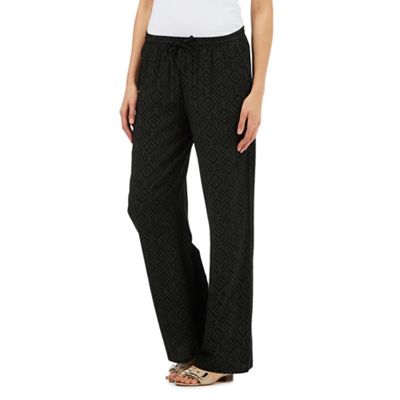 Maine New England Black dotted diamond print trousers